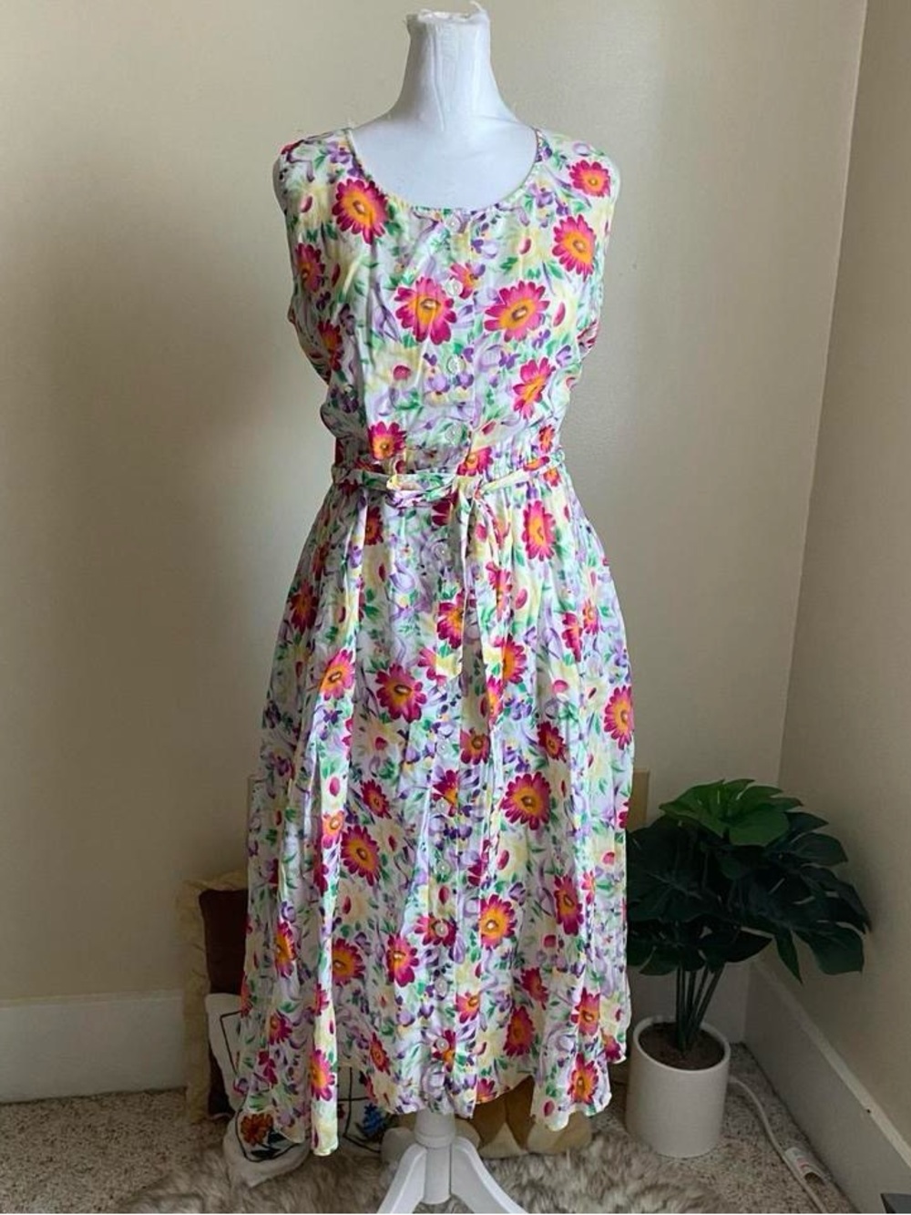 Vintage 90s white cotton floral sundress - Picture 6 of 7